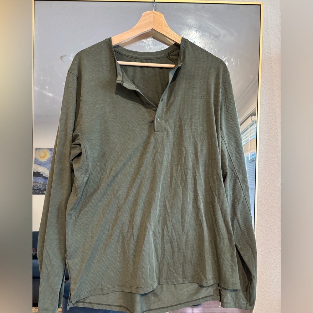 Lululemon long sleeve shirt